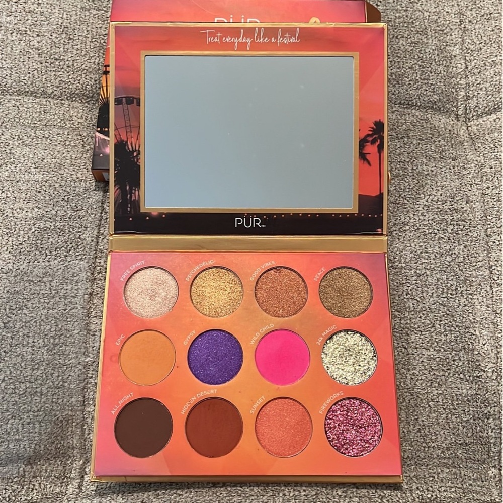 PÜR Festival 12-Piece Pressed Pigment Palette. Read description!